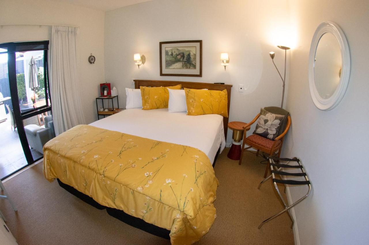 Tuscan Retreat Bed & Breakfast - Adults Only Bed & Breakfast Papamoa Exterior foto