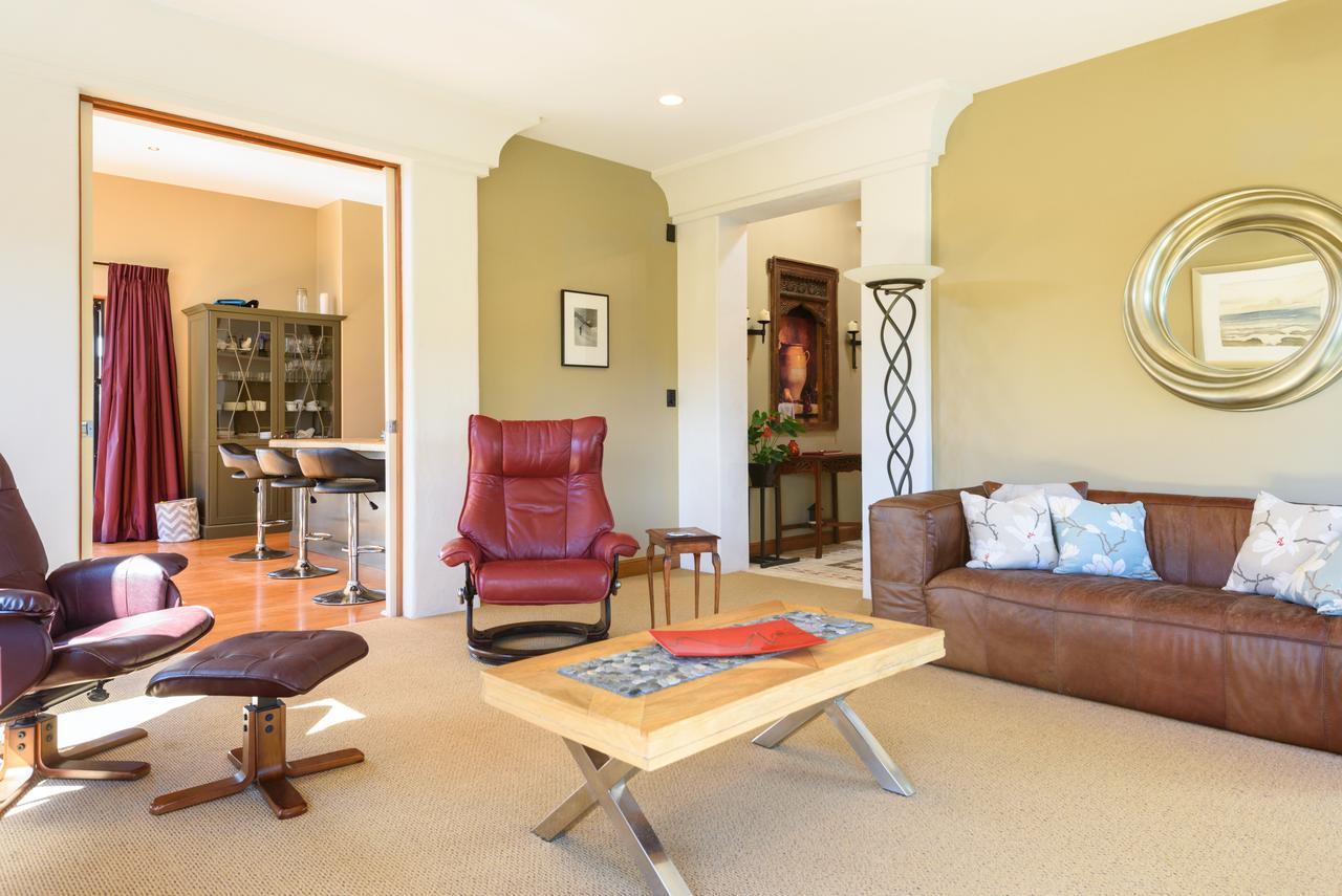 Tuscan Retreat Bed & Breakfast - Adults Only Bed & Breakfast Papamoa Exterior foto
